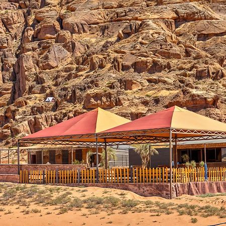 Wadi Rum Sunset Camp エクステリア 写真