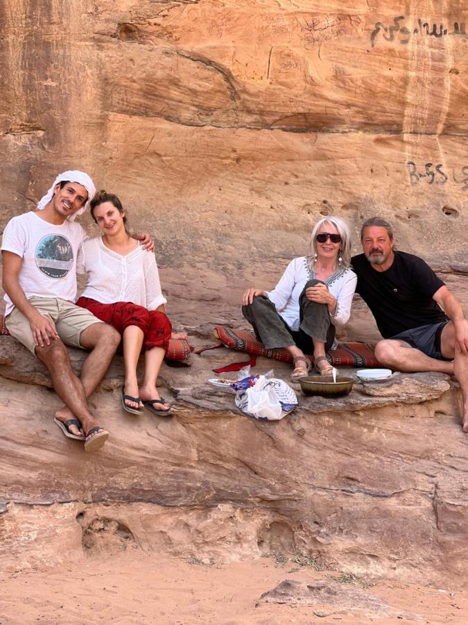 Wadi Rum Sunset Camp エクステリア 写真