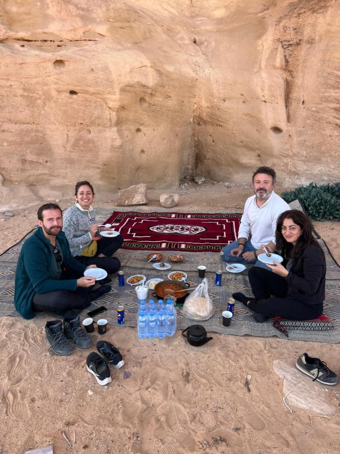 Wadi Rum Sunset Camp エクステリア 写真