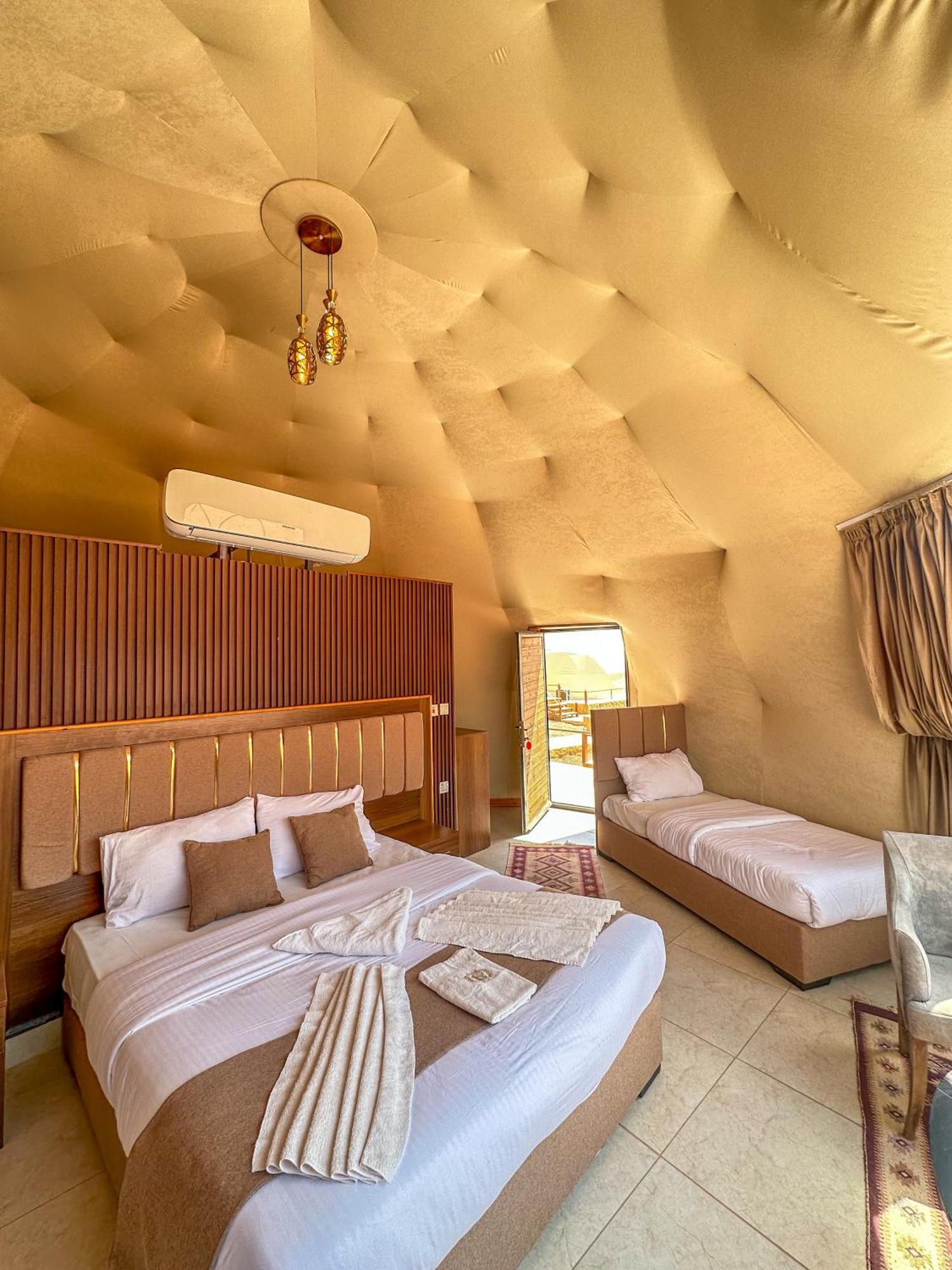 Wadi Rum Sunset Camp エクステリア 写真